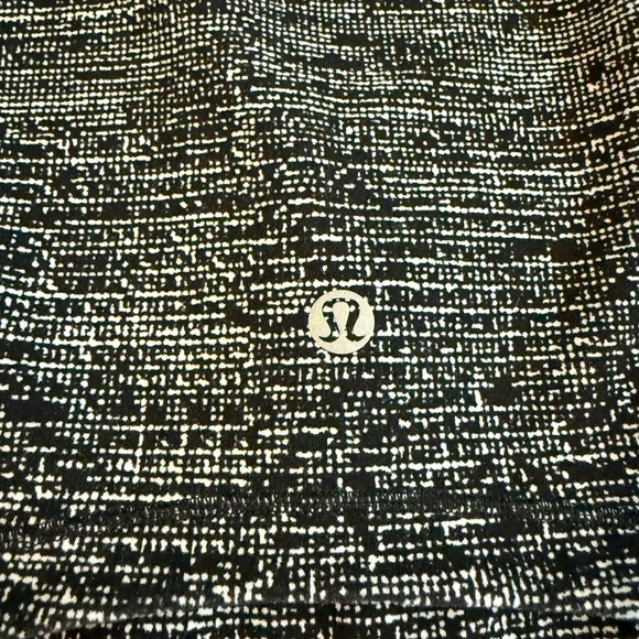 Lululemon Hooded Define Jacket Nulu in Twillines Black and White - Picture 11 of 15